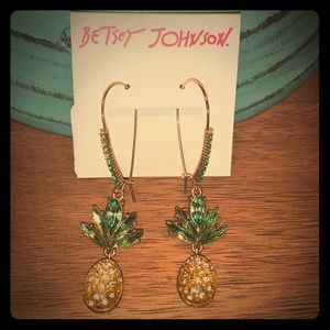 NWT Betsey Johnson Pineapple Earrings